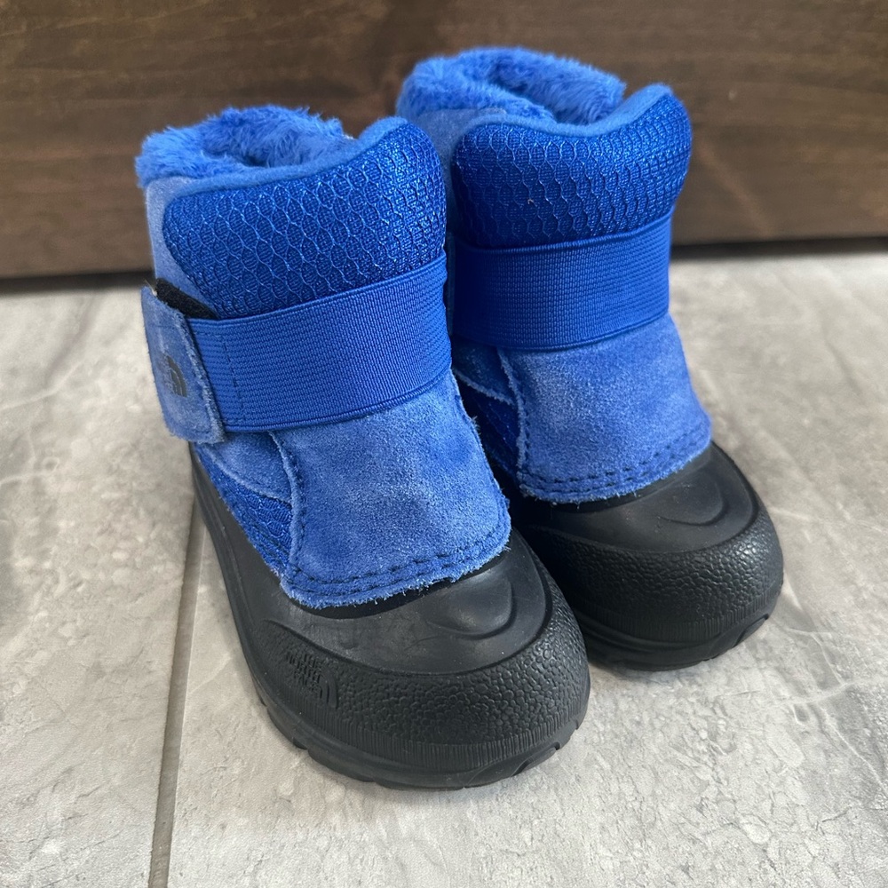 THE NORTH FACE ALPENGLOW II WATERPROOF INSULATED WINTER BOOTS